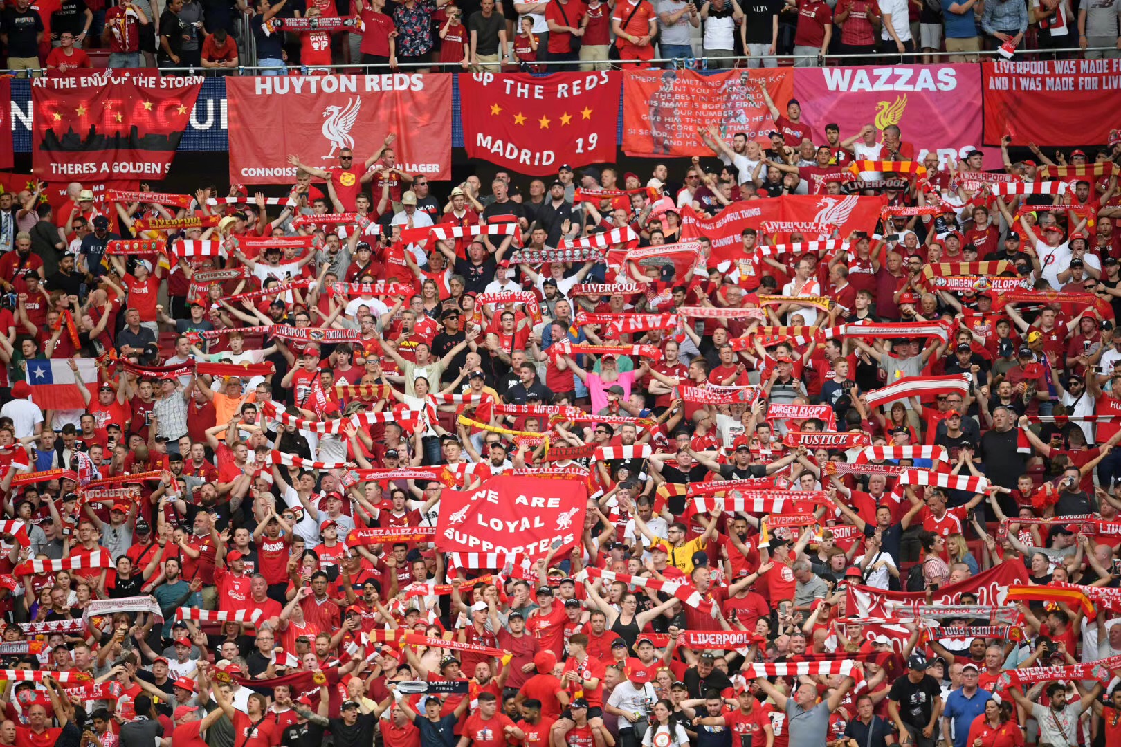 [德甲]飞机落地慕尼黑！雅克松租借加盟拜仁