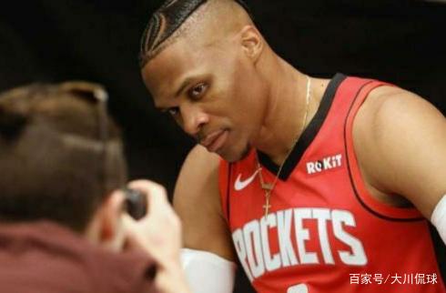 英超球员周薪TOP6：曼城揽前二，有一人颗粒无收，第一周薪提超跑