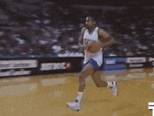 4号秀克尼佩尔三分9中6空砍26分，个人连续3场20+