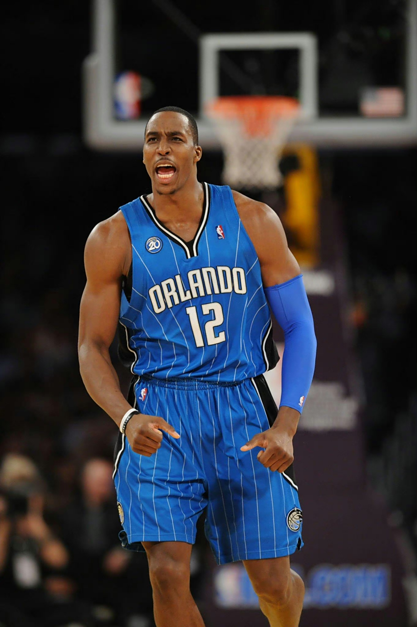 女球迷采访：因卡卡爱上米兰，她难忘这一年的意大利之夏