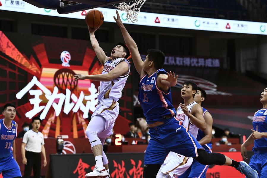 大卫·佛里斯在世界大赛第六战三垒安打助红雀续命，被评为百年最佳瞬间之一
