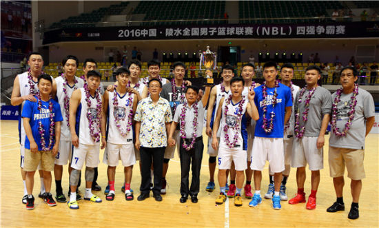 泰山93届5将指望不上了，张弛+郑铮参加教练培训班 无缘国字号后卫